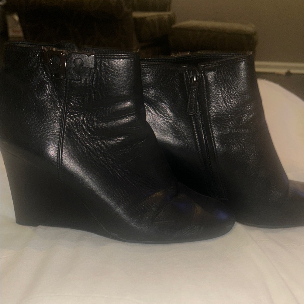 Tory Burch Black Leather Ankle Booties